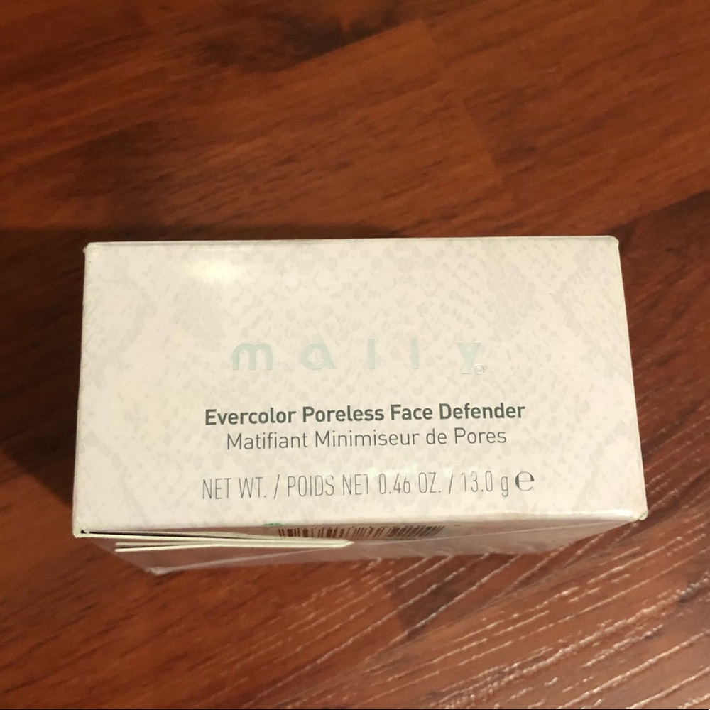 💎 Mally Beauty Evercolor Poreless Face Defender💎